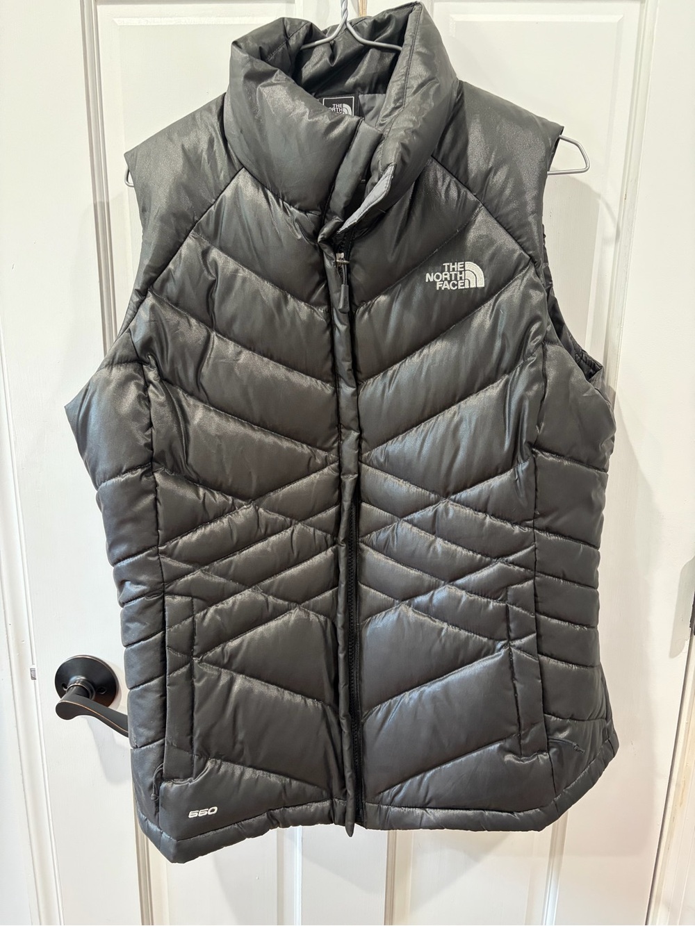 The North Face Women's shiny black Quilted Down Vest 550 size large